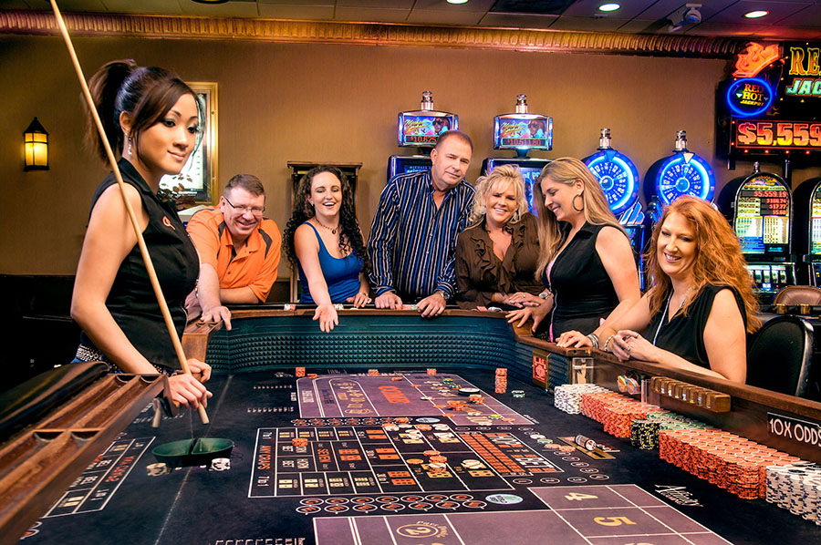 Play online casino games