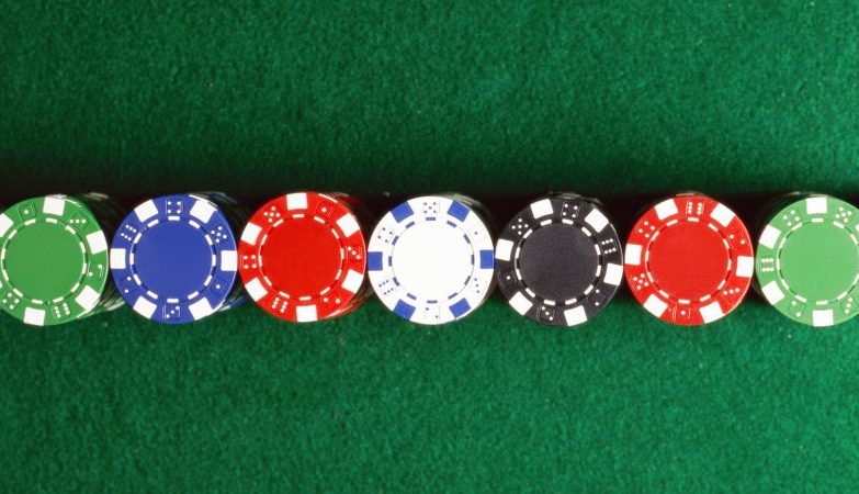 What are the ways available to play gambling games?