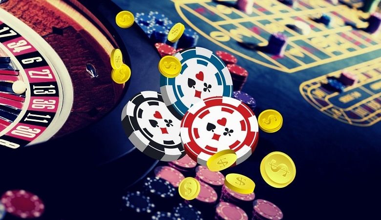 Explain different types of online casino games