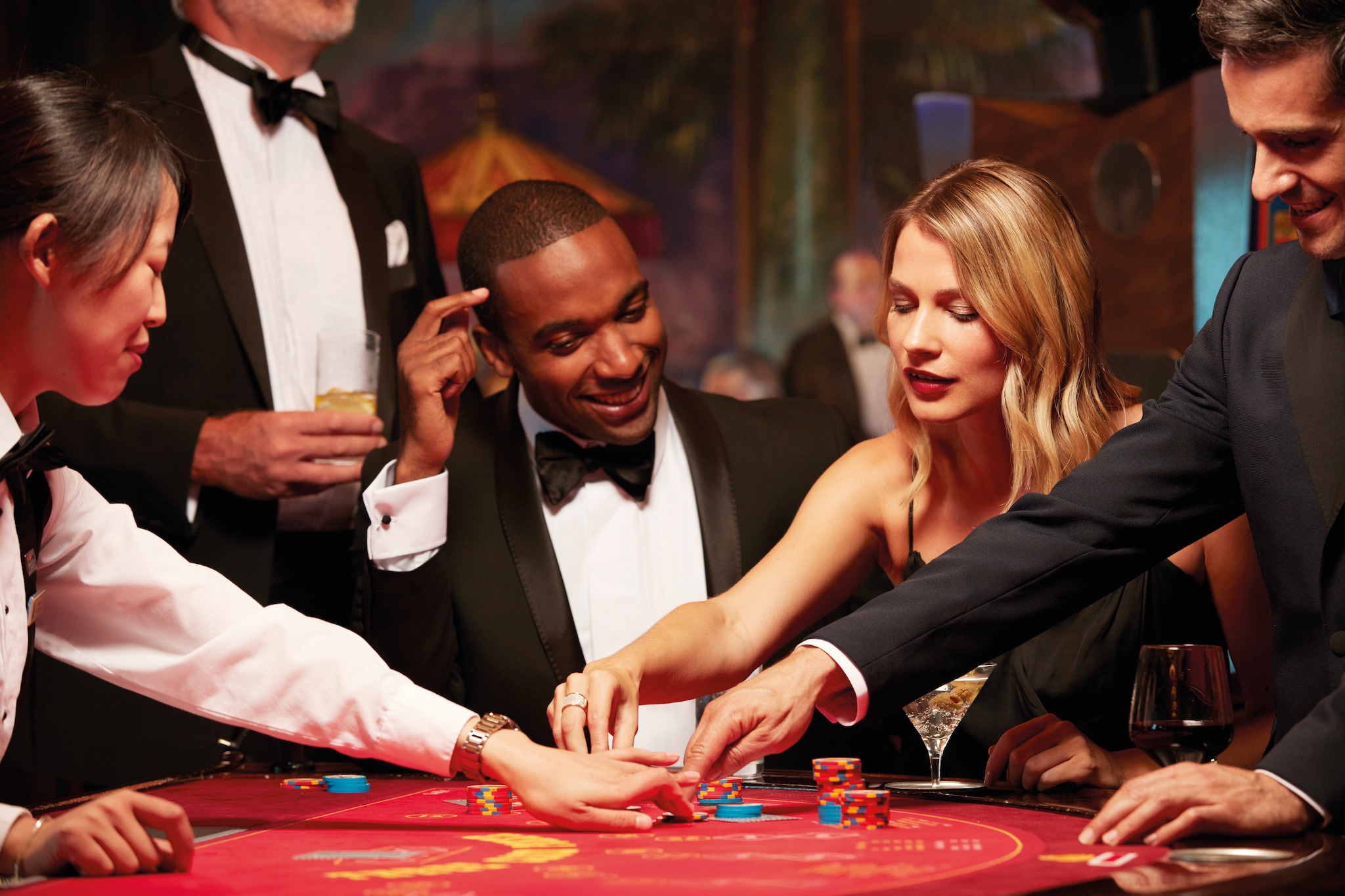 Why People Favor To Play Online Gambling?