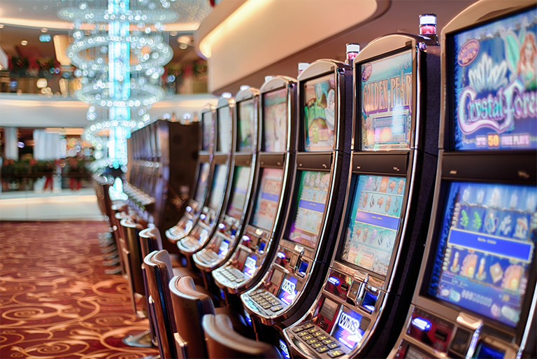 Get in on the Action with Slot Online