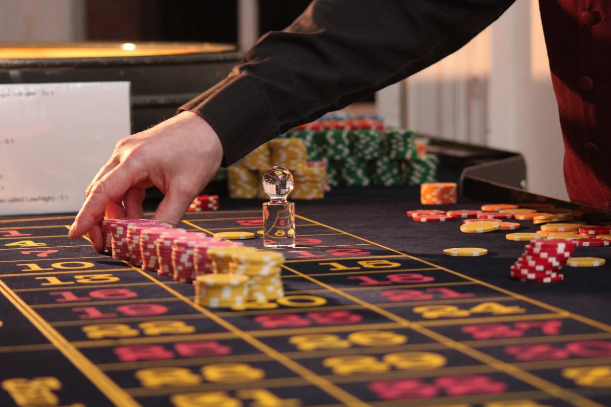 Payment Systems in Online Casino Platforms: Deposits Withdrawals, and Processing Methods